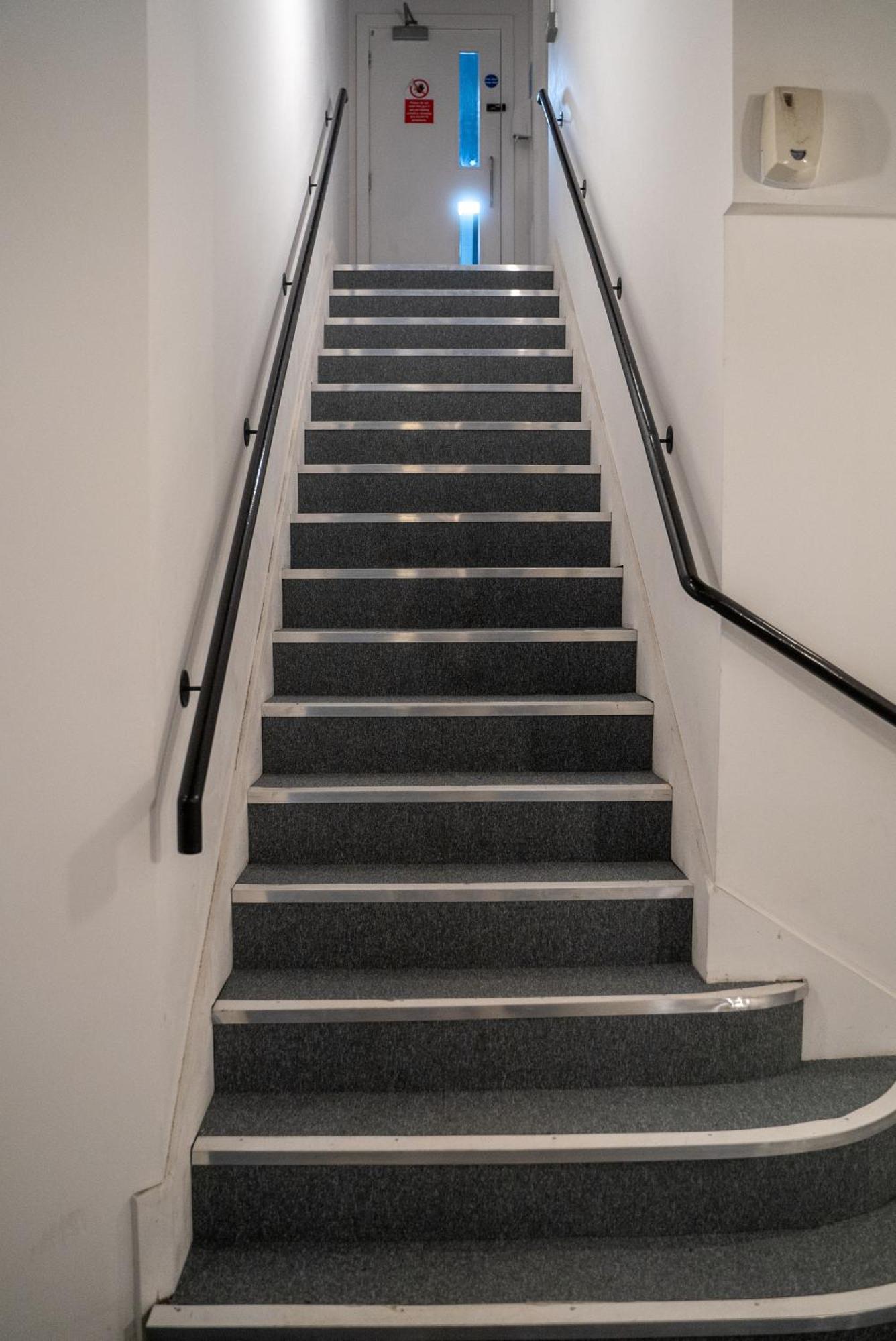 Cozy 1 Bed In Canary Wharf - Near Excel & Greenwich With Gym Acces ロンドン エクステリア 写真